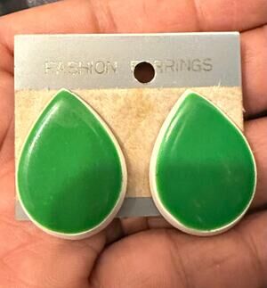 Vintage post earrings circa 1980